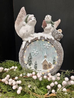 Lighted Resin Woodland Squirrels 11x6x16in