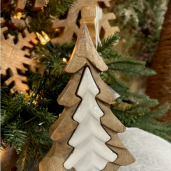 3D Wooden Tree w/ White Enamel Cutout 4x6in